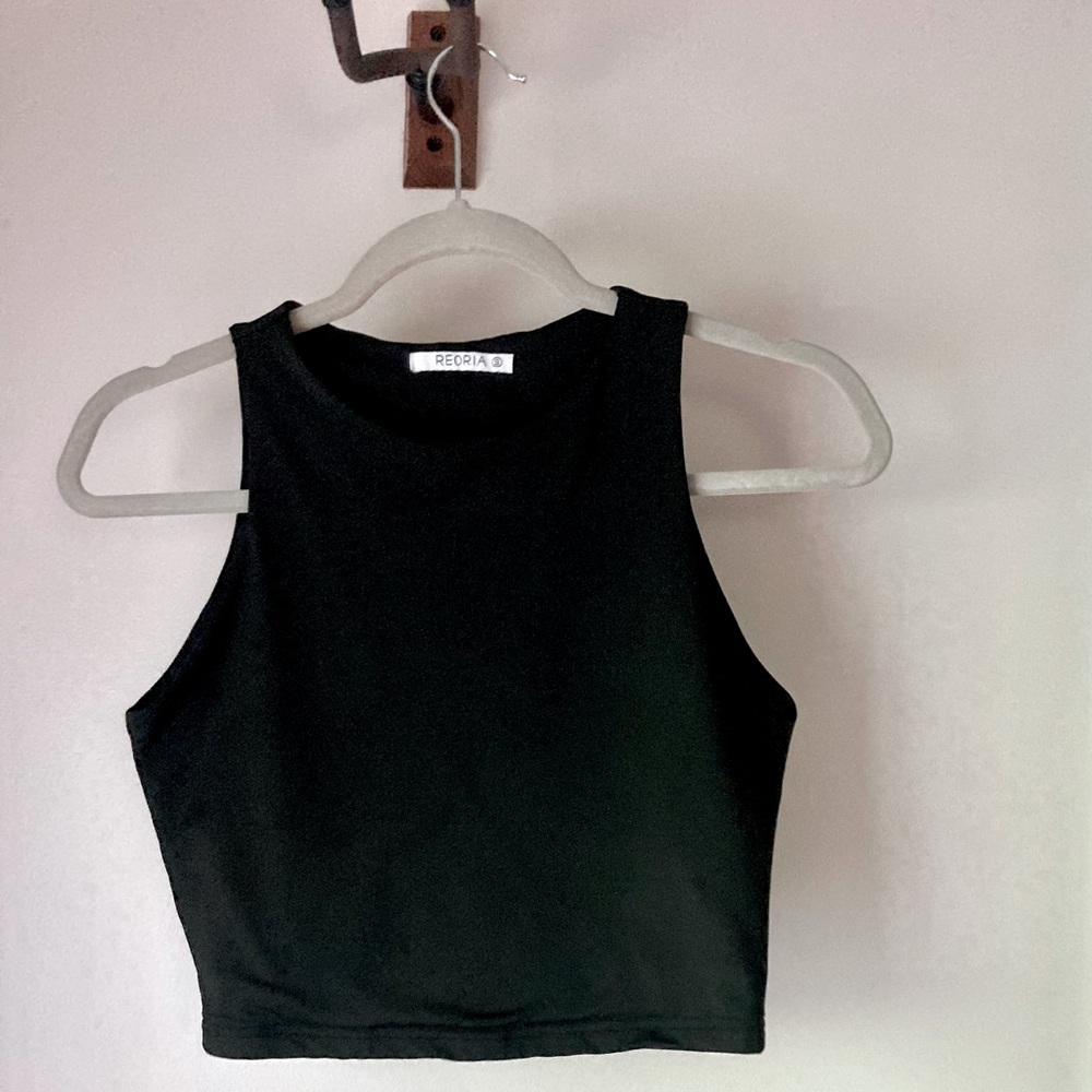 Reoria Cropped Tank Top